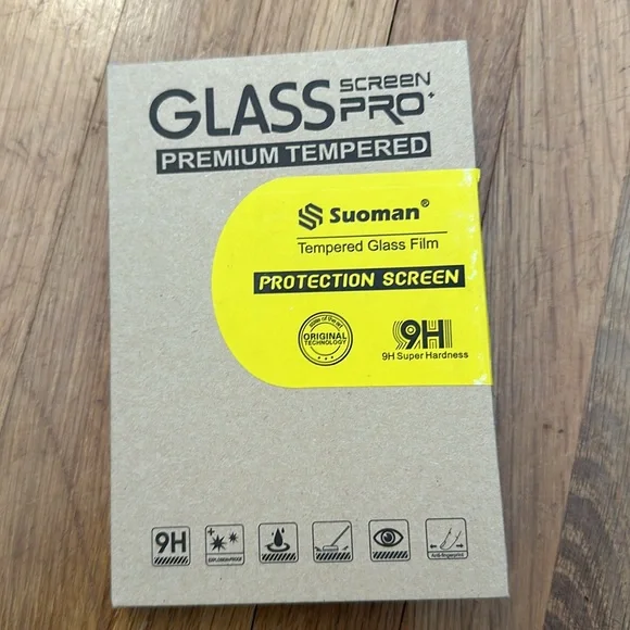 *last chance!!* Fitbit Versa | Accessories Only - 2 bands, 3 screen protectors - Picture 3 of 11